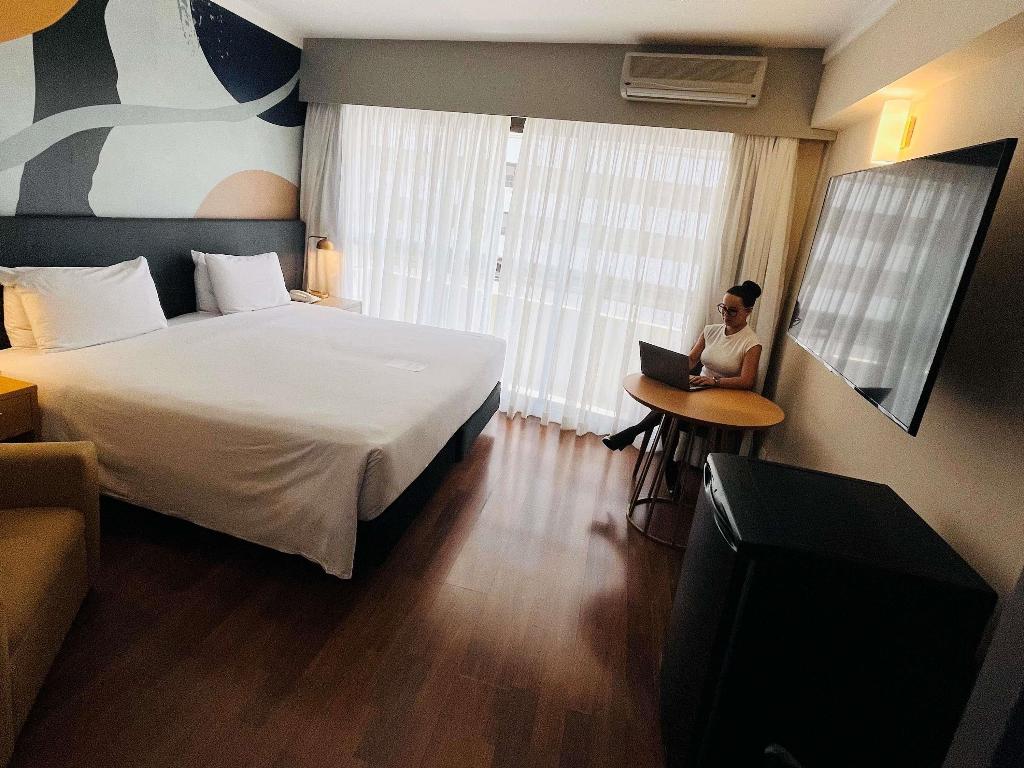 hotel-thumb