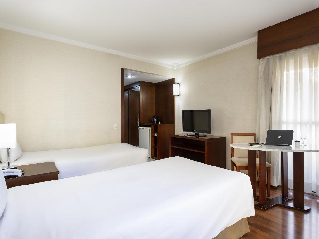hotel-thumb