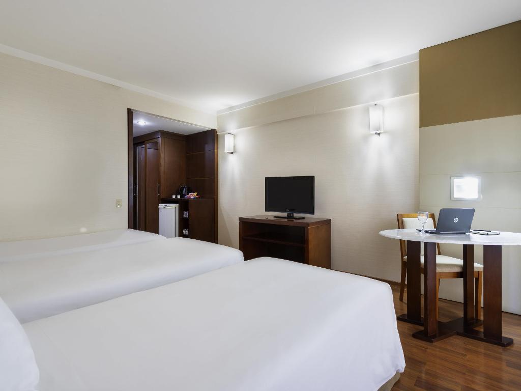 hotel-thumb