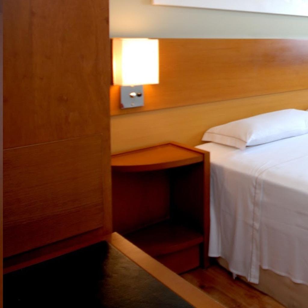 hotel-thumb
