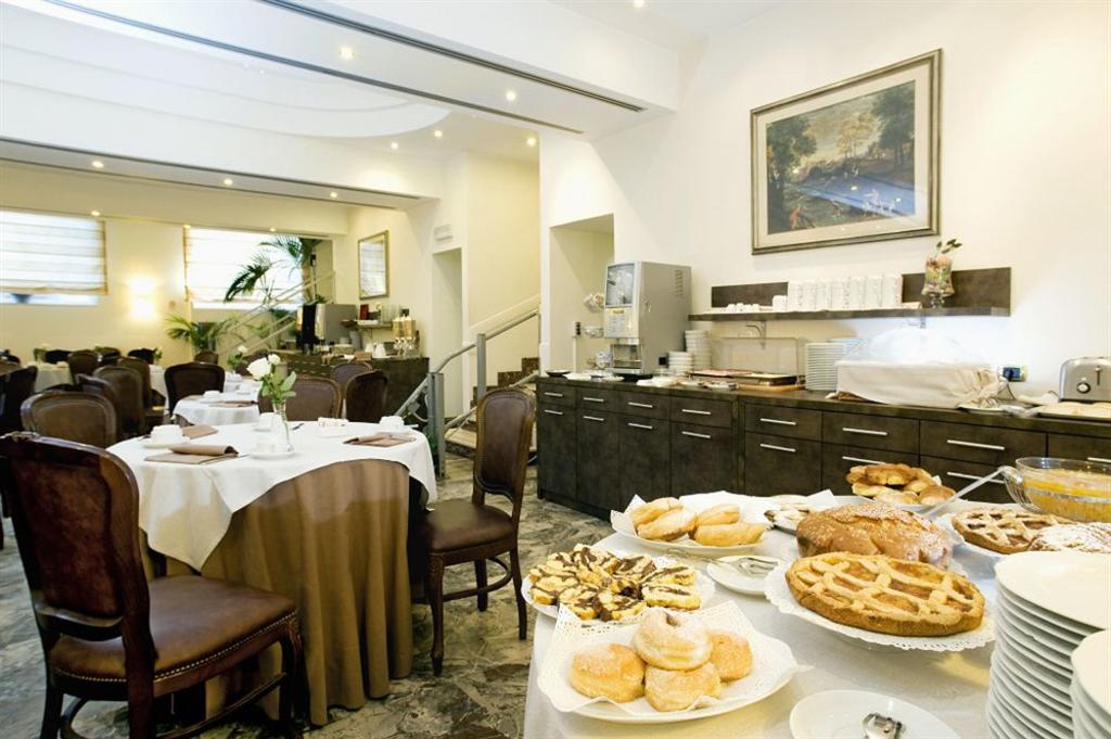 Hotel Pinewood Hotel Rome, Italien, Rom. Großes 2