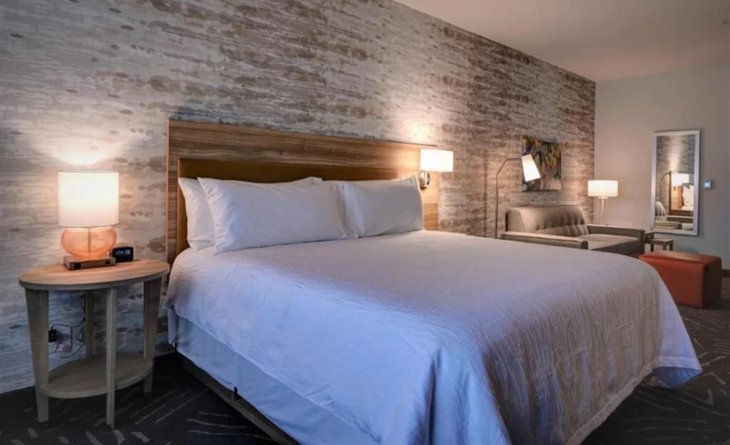 Home2 Suites by Hilton Anaheim Resort