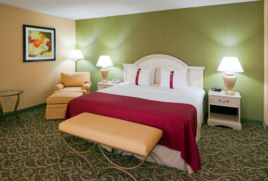 Holiday Inn Select Chantilly-Dulles-Expo (ARPT)