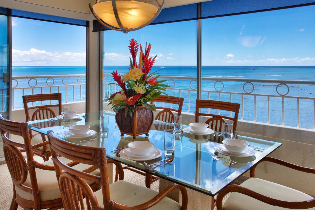 Castle Waikiki Shore Beachfront