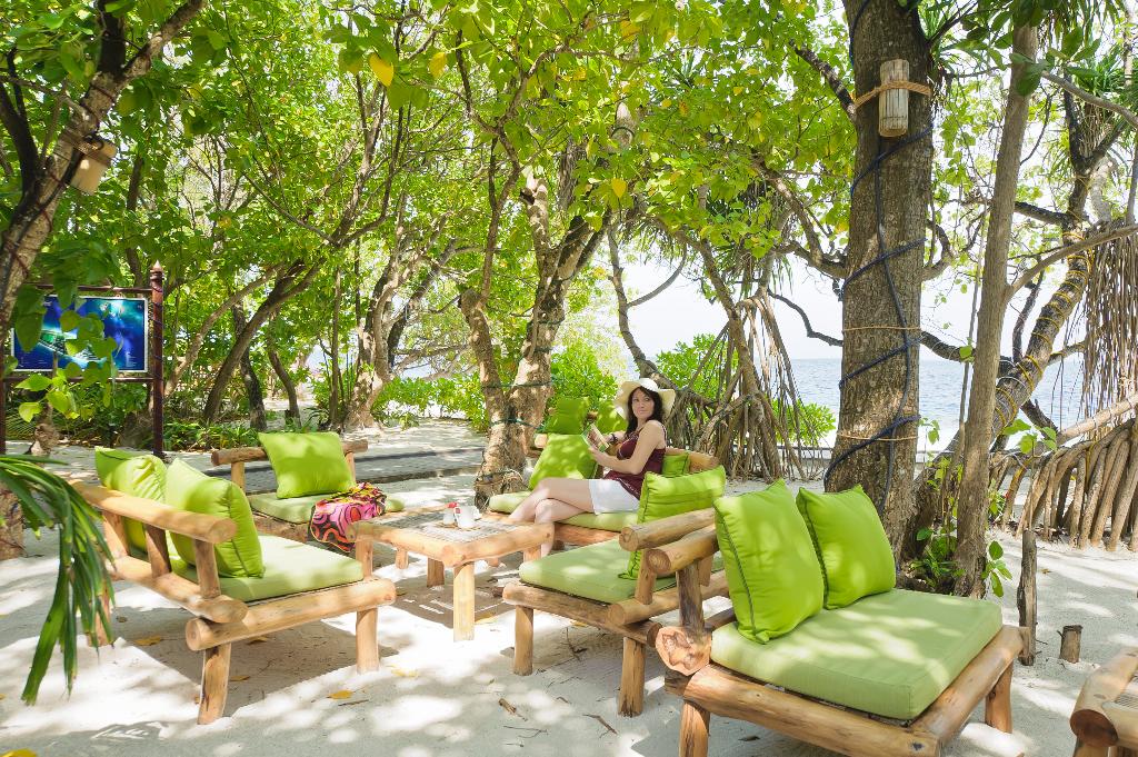 Royal Island Resort & Spa