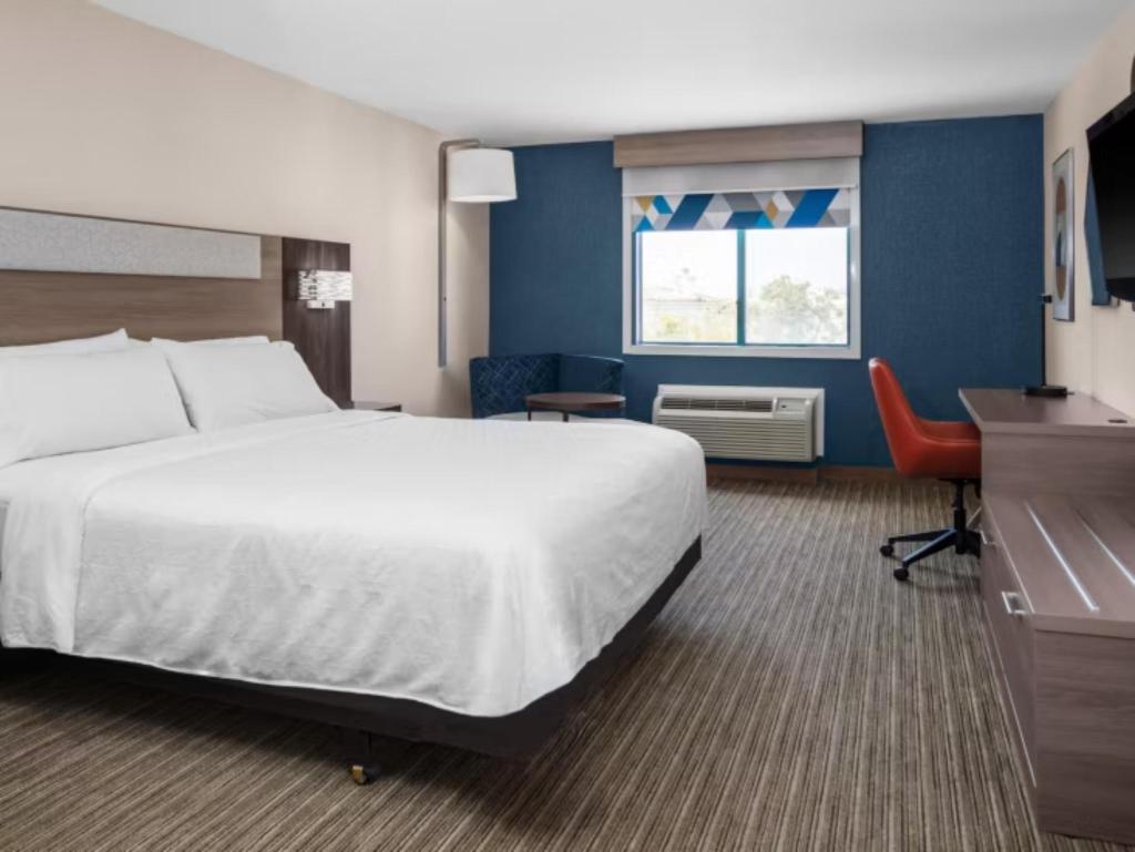 Holiday Inn Express & Suites Hermosa Beach