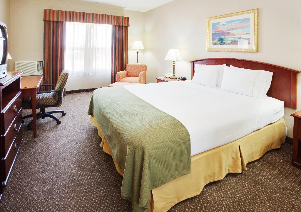 Holiday Inn Express West Sacramento 