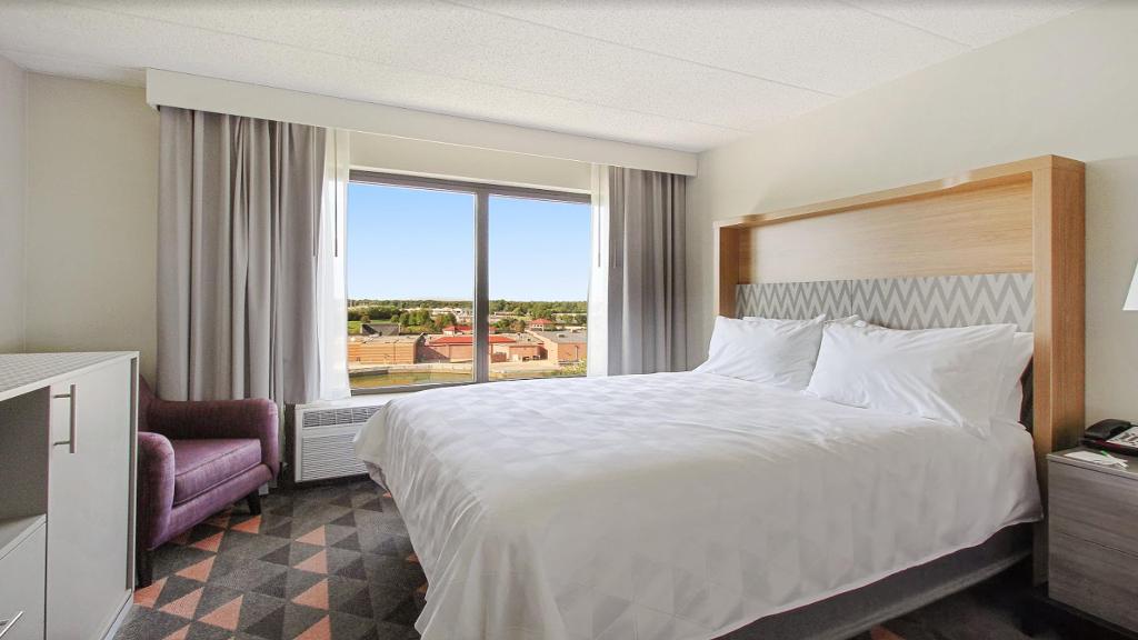 Holiday Inn Chicago-Crystal Lake 
