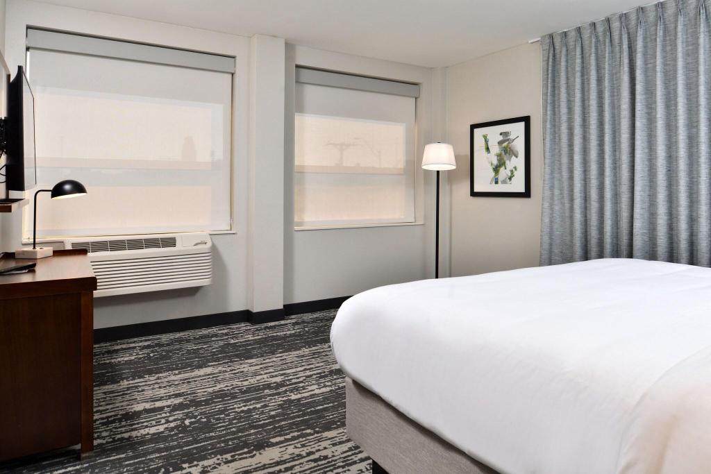 Four Points By Sheraton Omaha Midtown