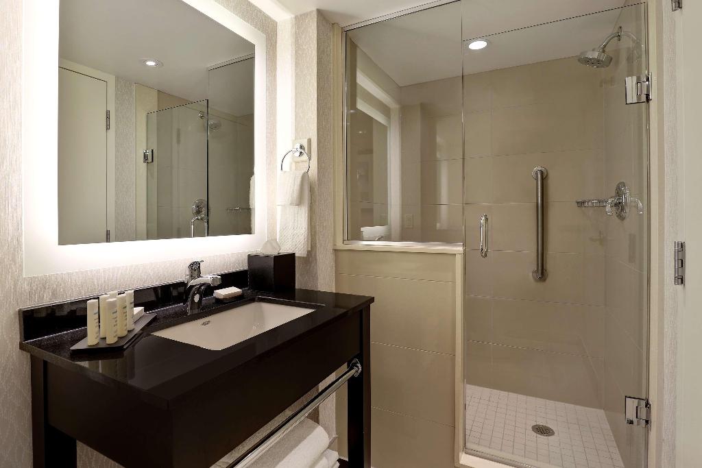 Embassy Suites by Hilton Niagara Falls Fallsview photo 22