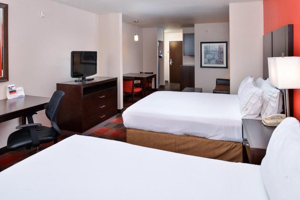 Holiday Inn Express Hotel & Suites Kingman 