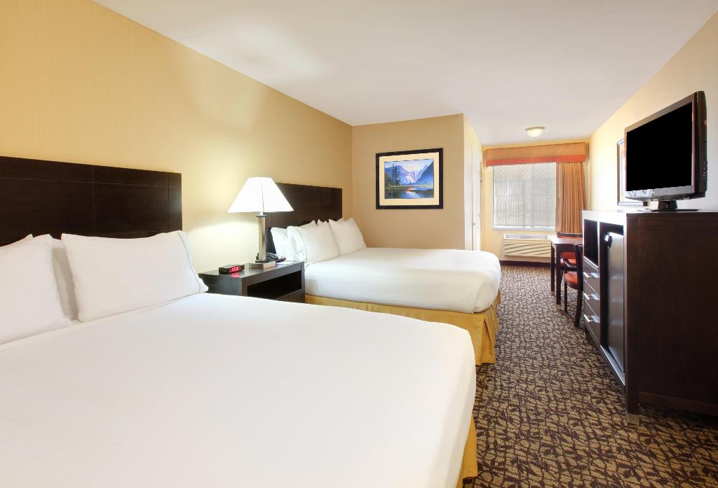 Holiday Inn Express Oakdale