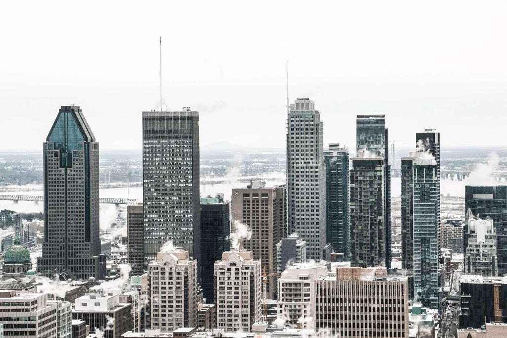 Vogue Hotel Montreal, Curio Collection by Hilton