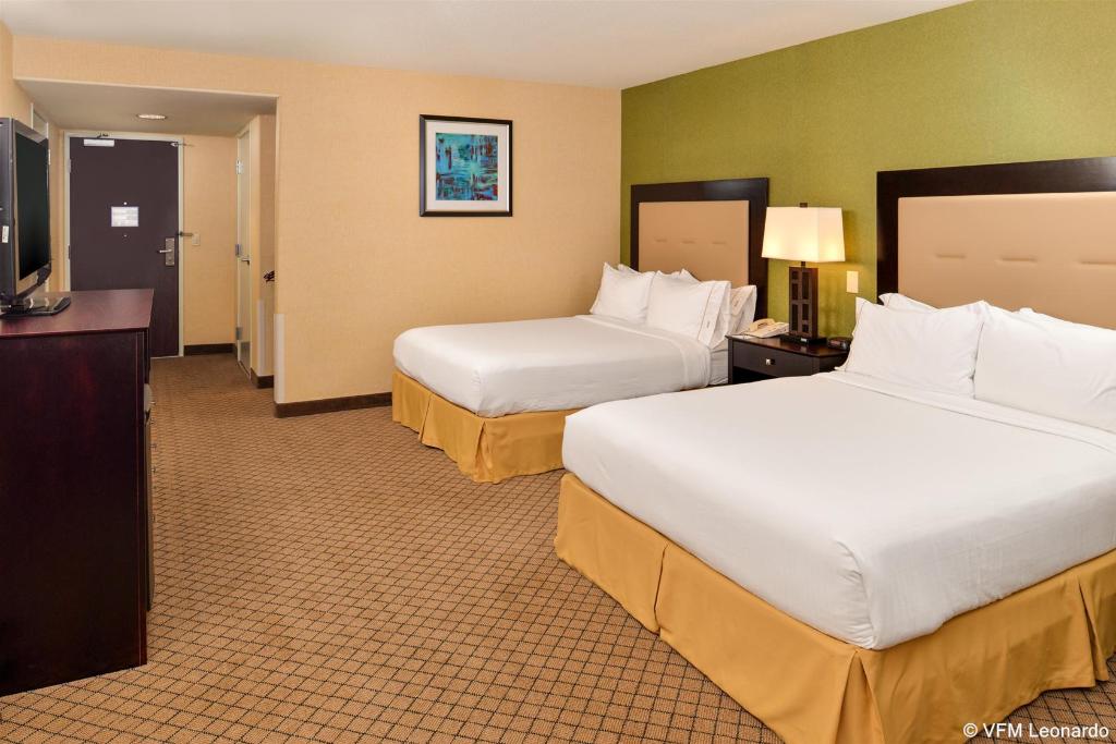 Holiday Inn Express Woodland 
