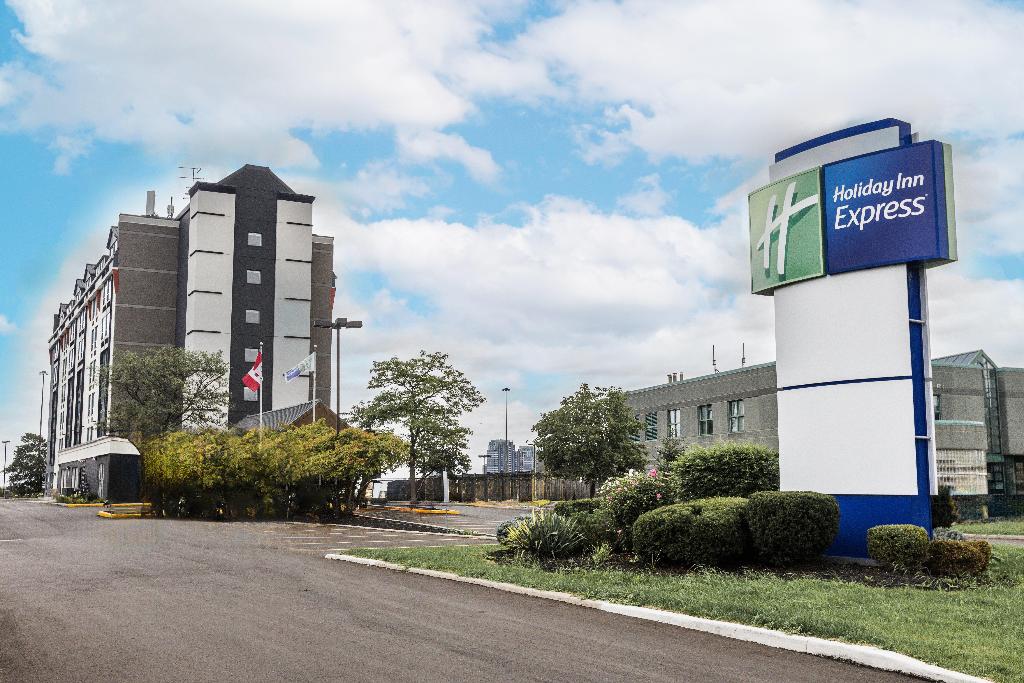 Holiday Inn Express Toronto North York