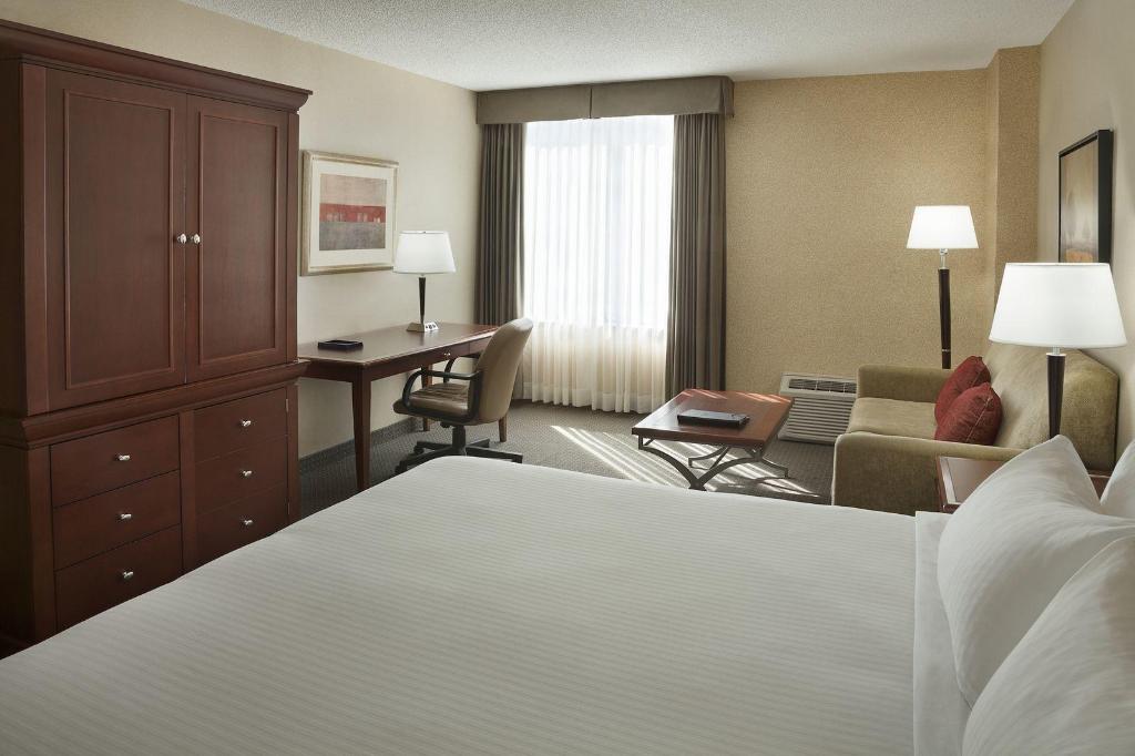Hotel Halifax