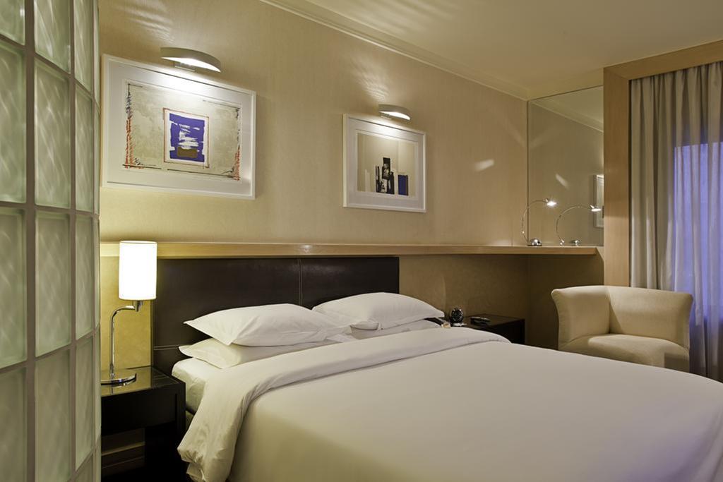 hotel-thumb