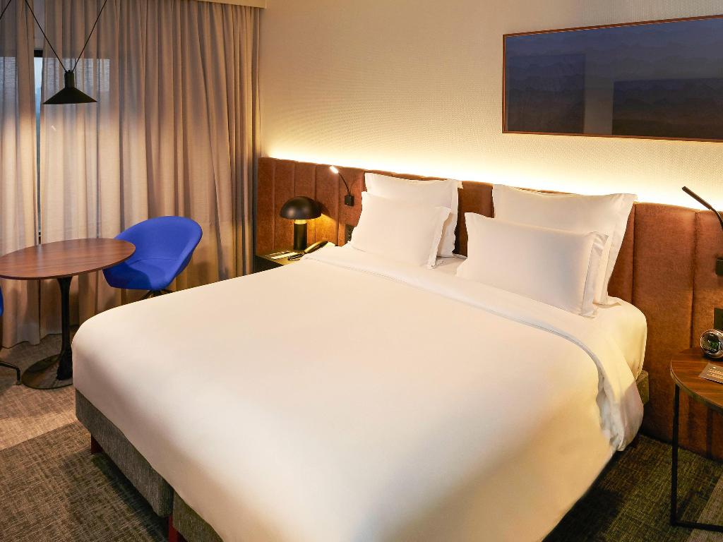 hotel-thumb