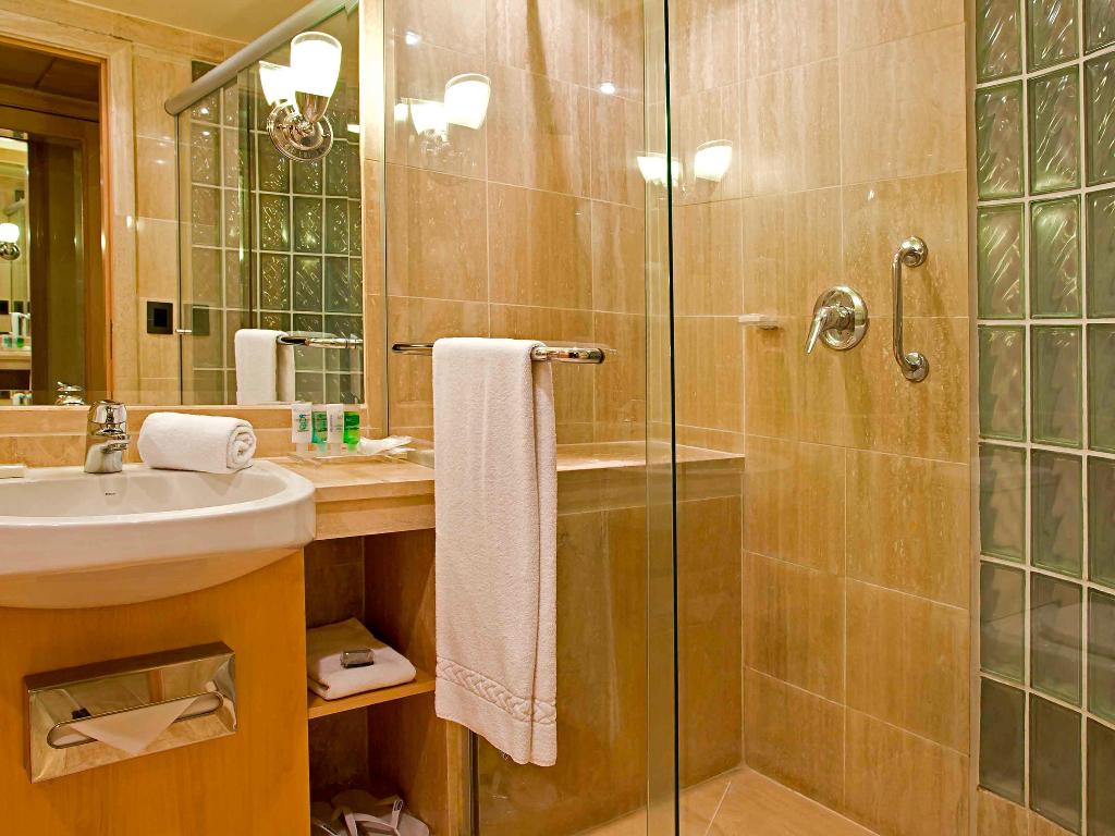 hotel-thumb