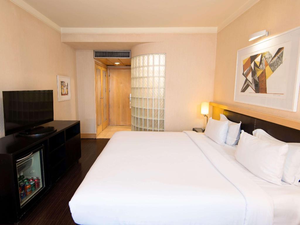 hotel-thumb