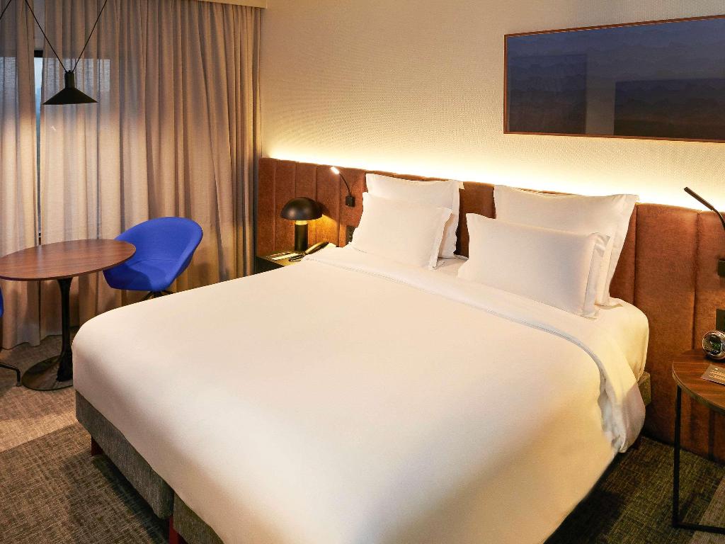 hotel-thumb