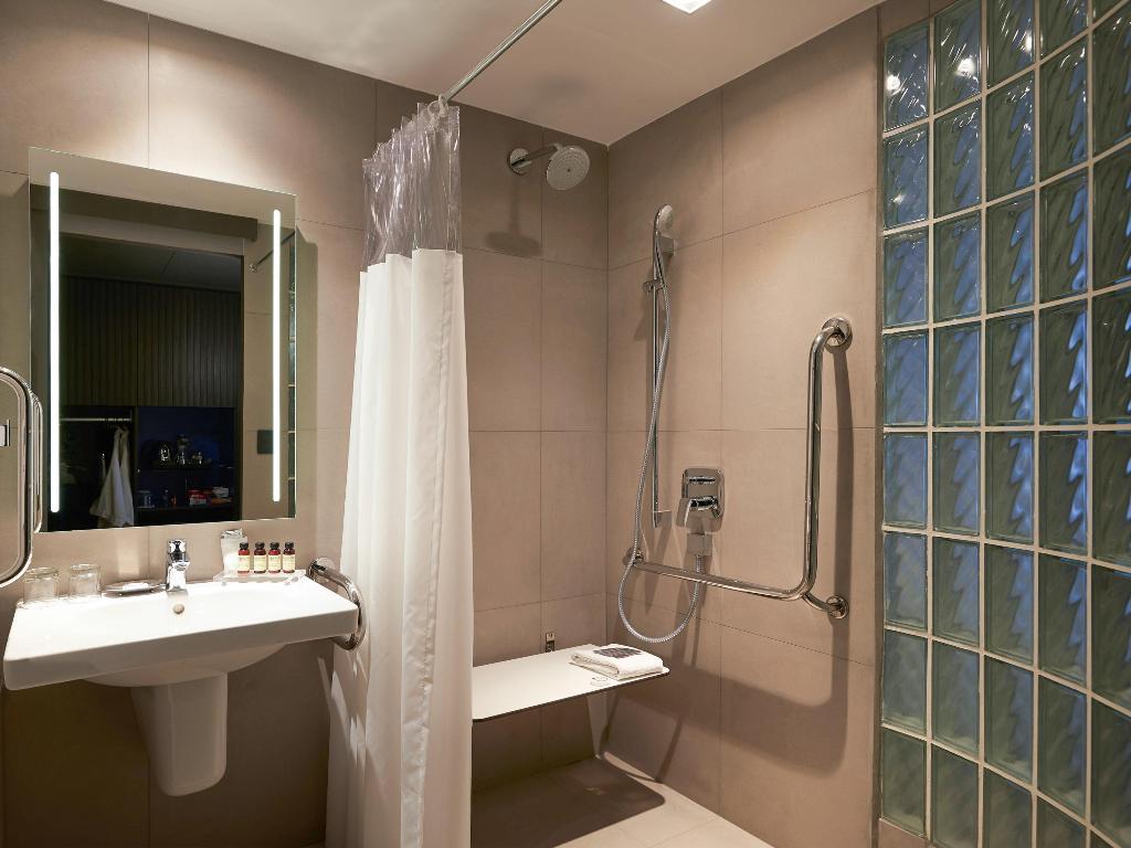 hotel-thumb