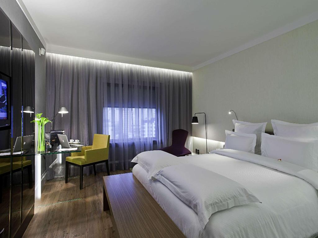 hotel-thumb