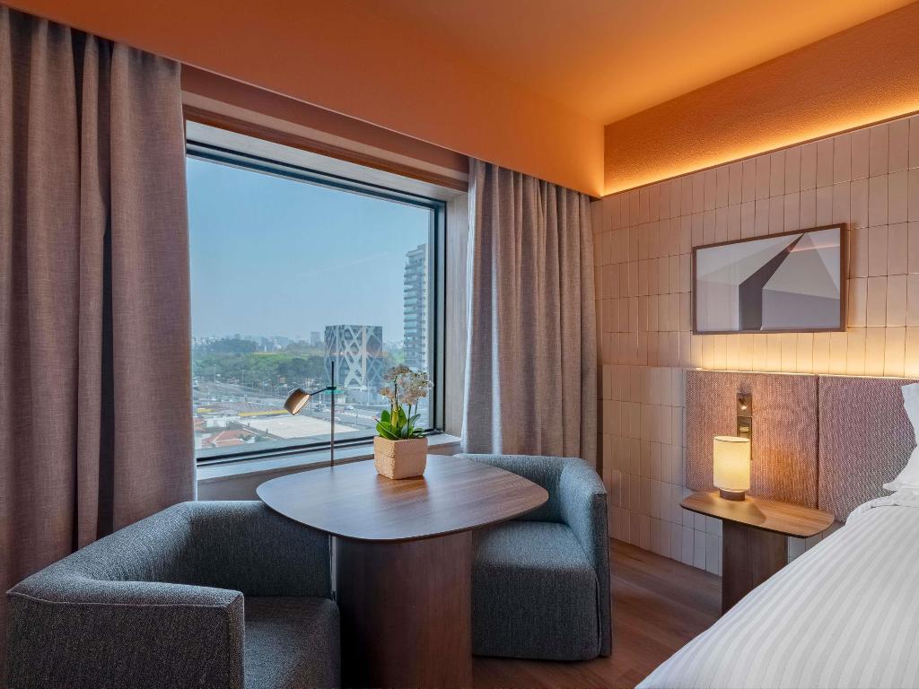 hotel-thumb