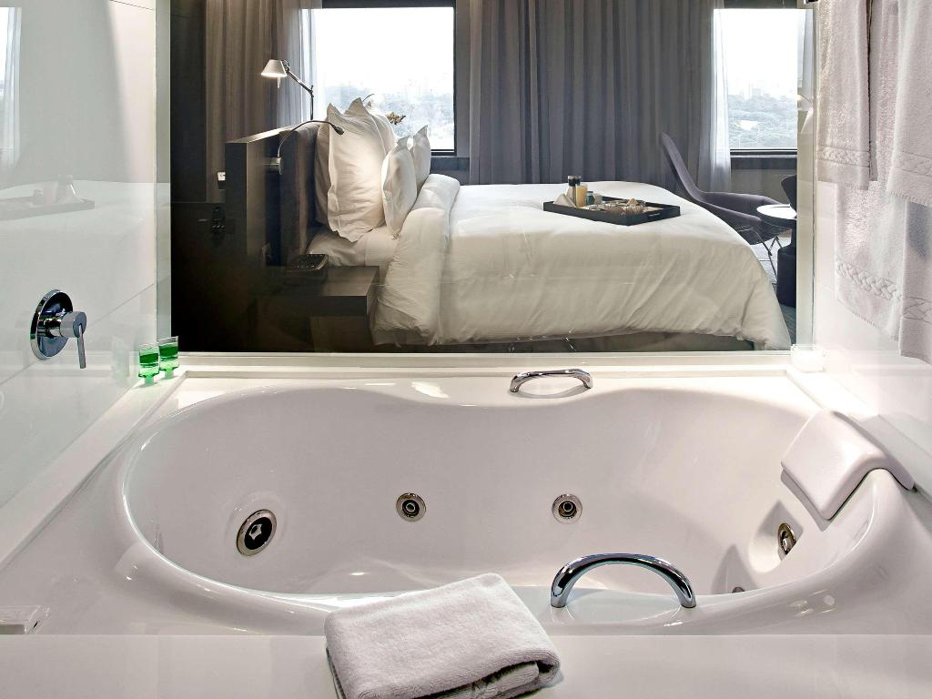 hotel-thumb