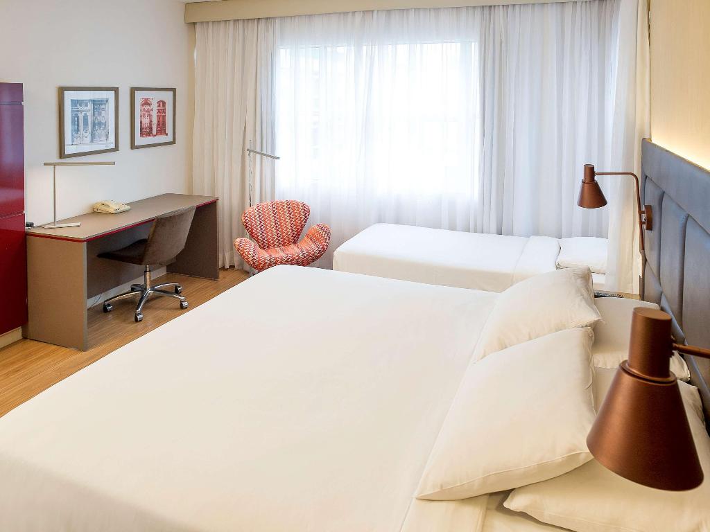 hotel-thumb