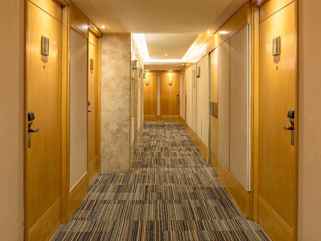 hotel-thumb