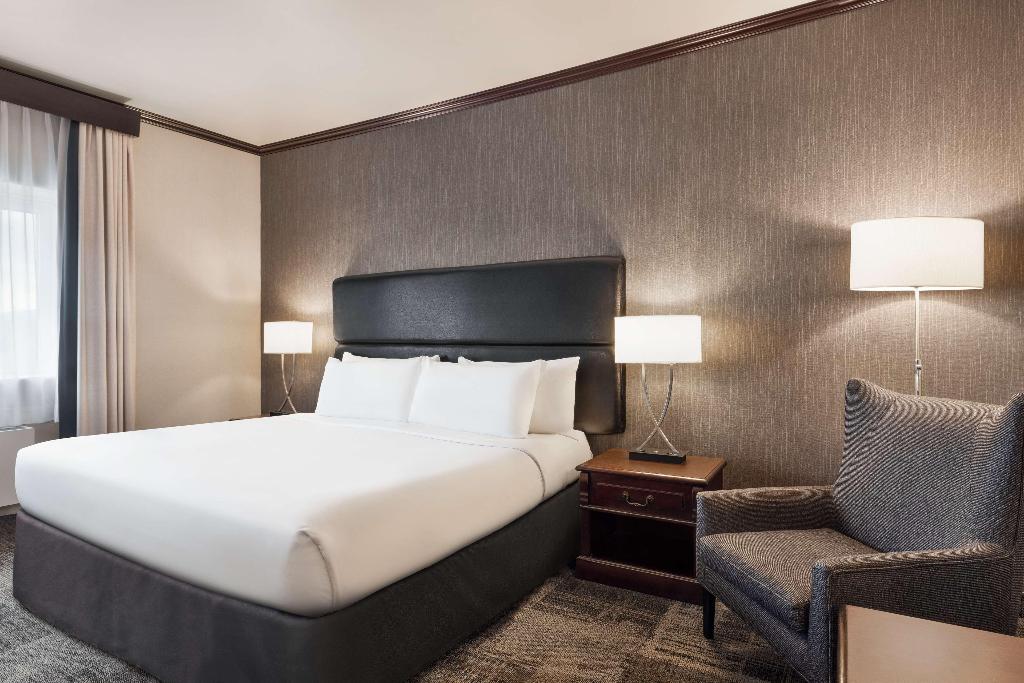 Best Western Plus City Centre/Centre-Ville photo 7