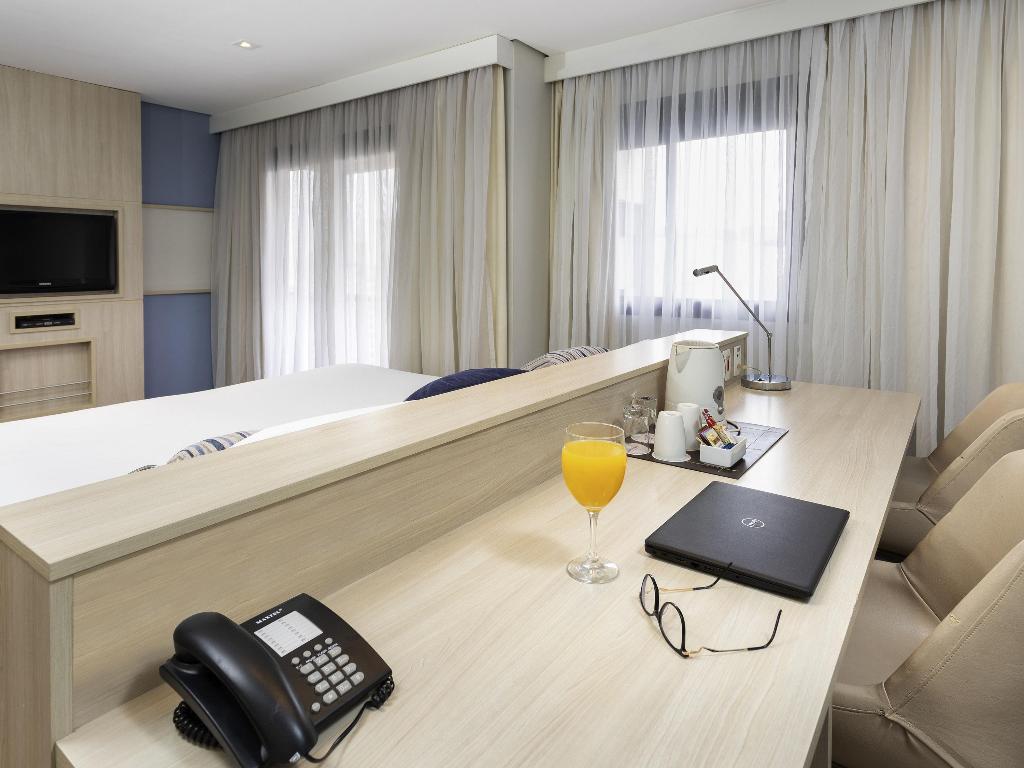 hotel-thumb