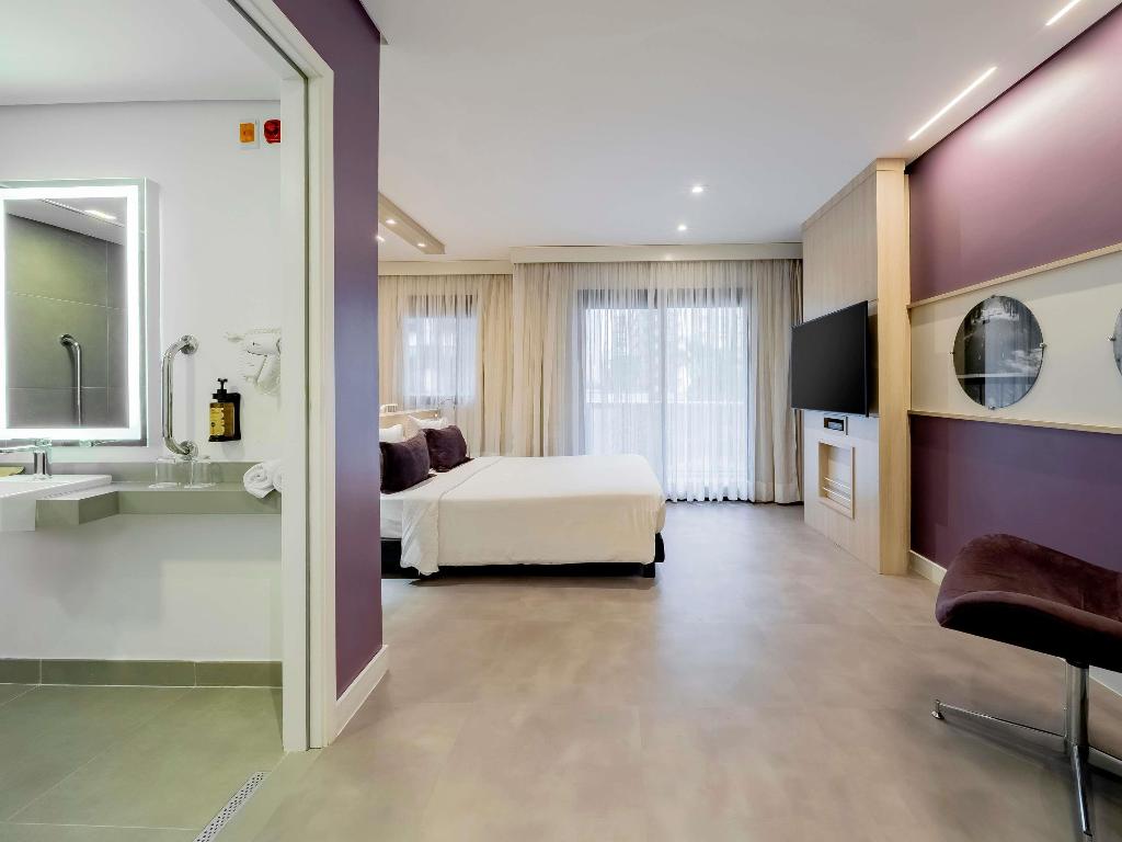 hotel-thumb