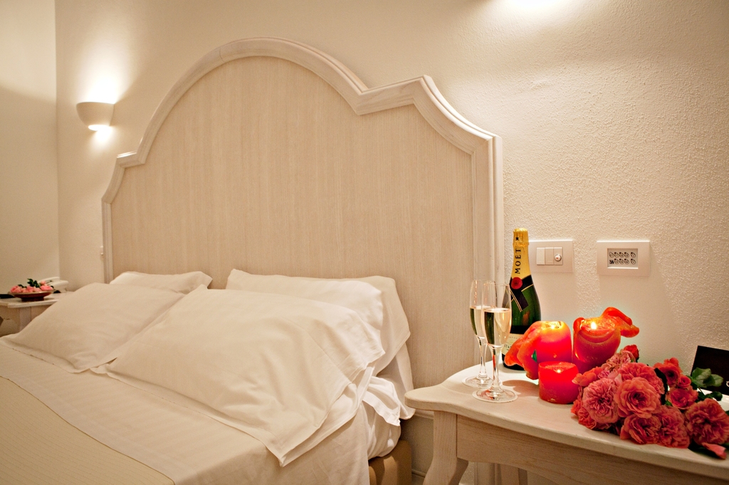 Tarthesh Hotel