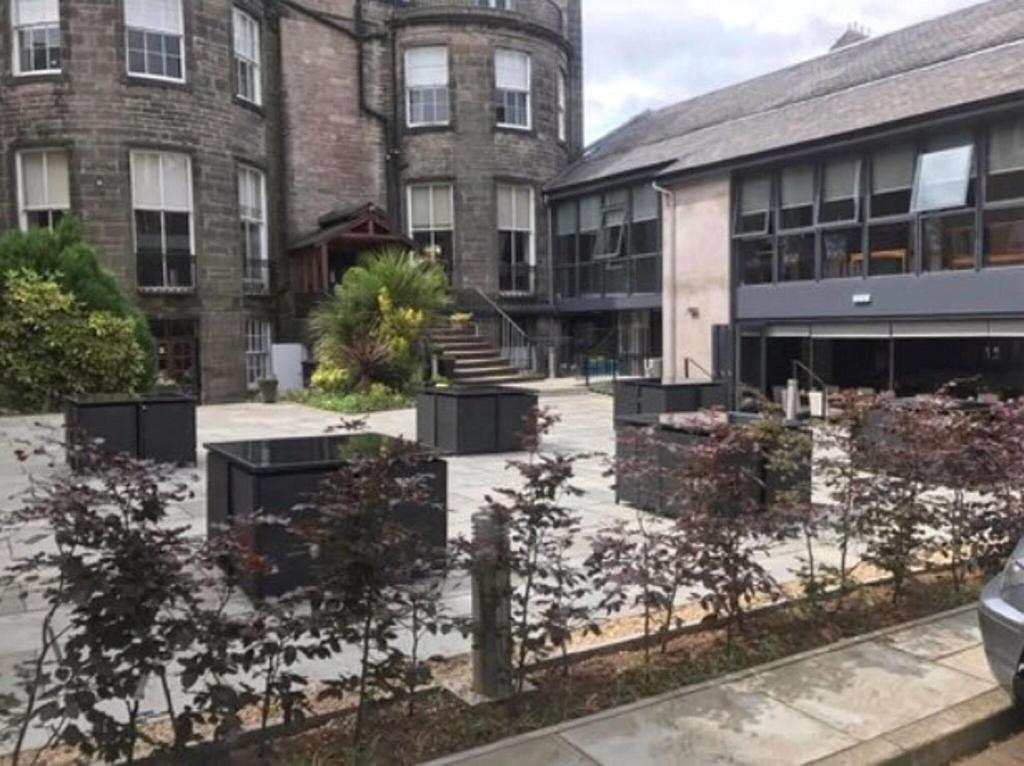 Tontine Hotel