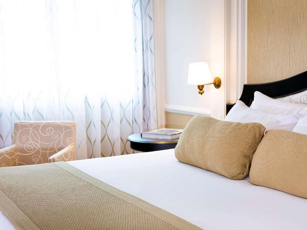 hotel-thumb
