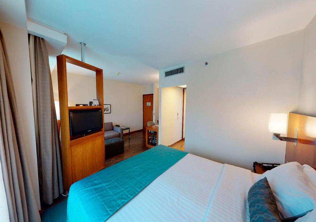 hotel-thumb