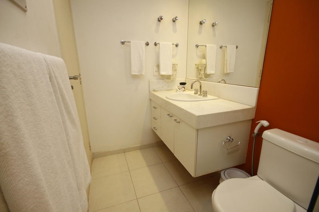 London Class Suites