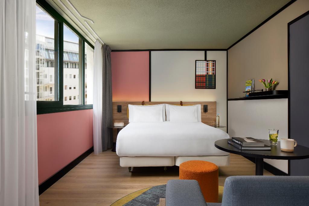 Hotel Avani Museum Quarter Amsterdam Hotel-previously NH, Niederlande, Amsterdam. Großes 2