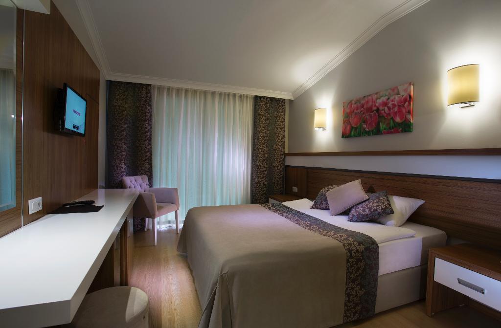 Sun Club Side