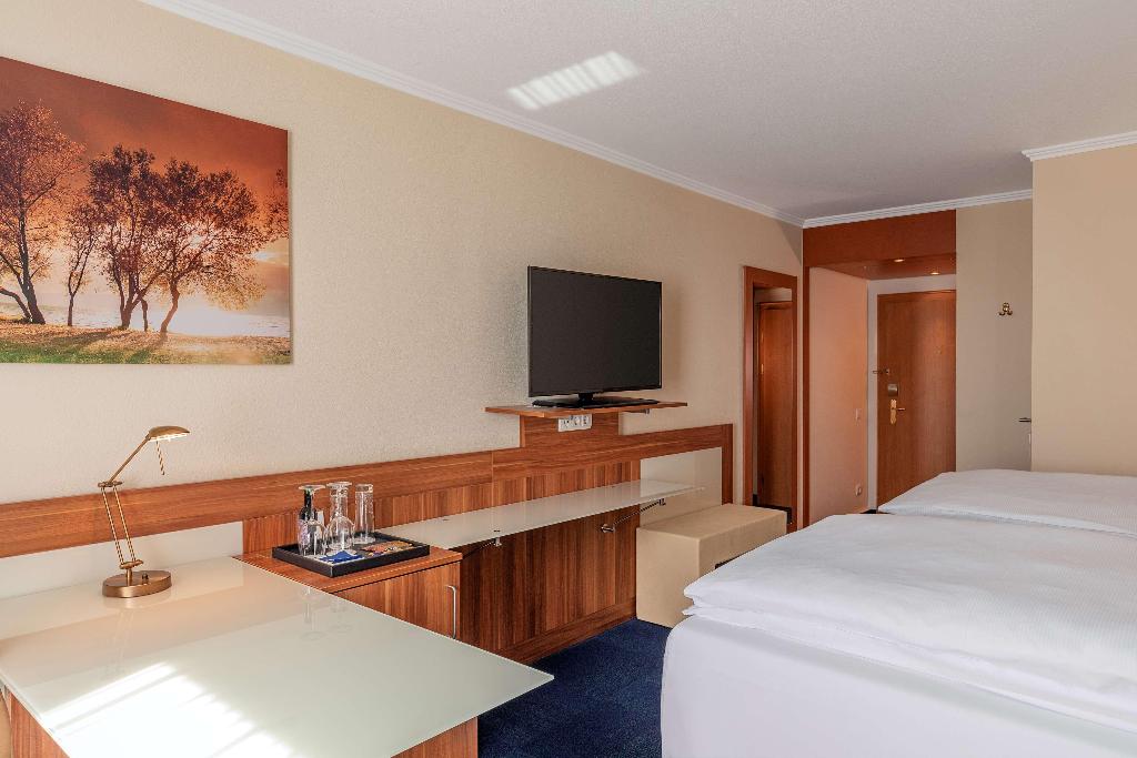 hotel-thumb