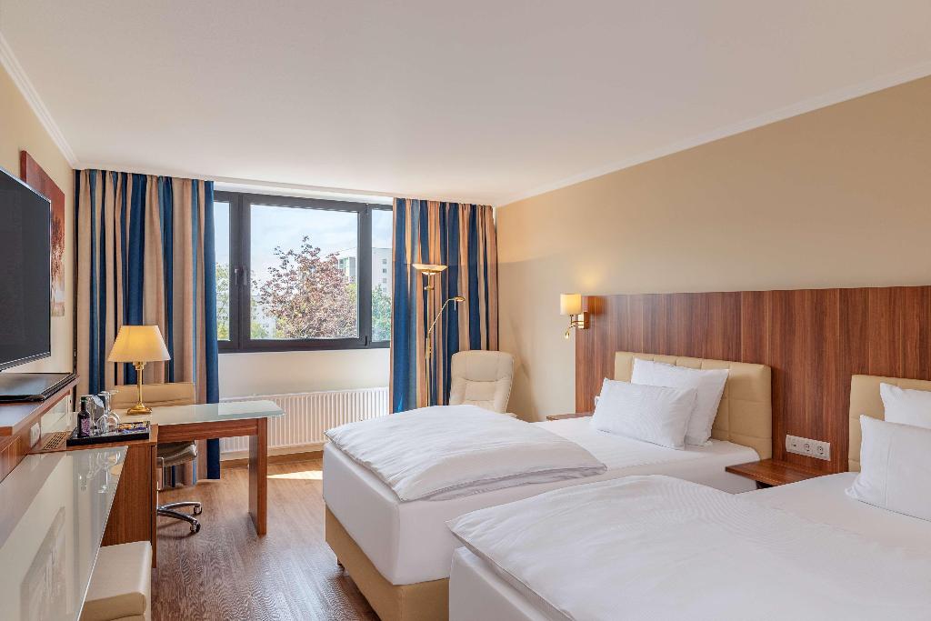 hotel-thumb