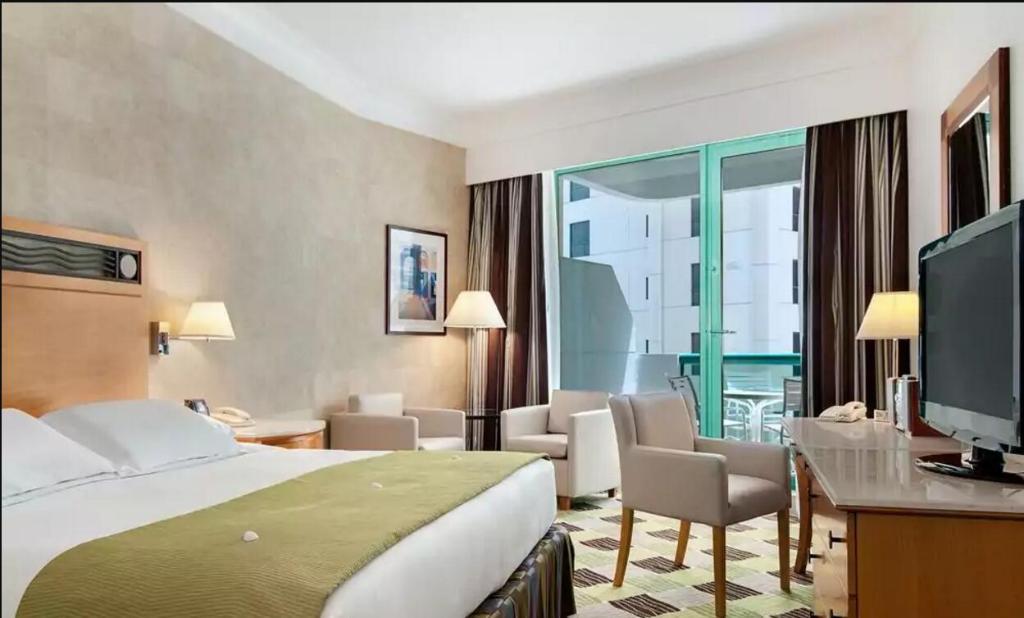 hotel-thumb