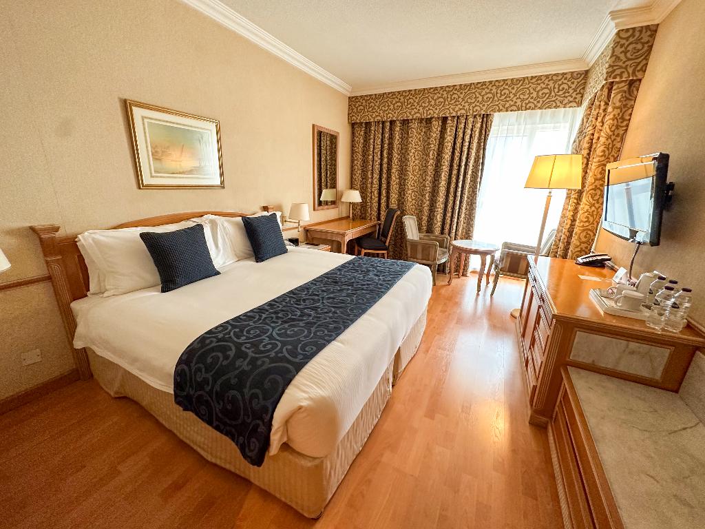 hotel-thumb