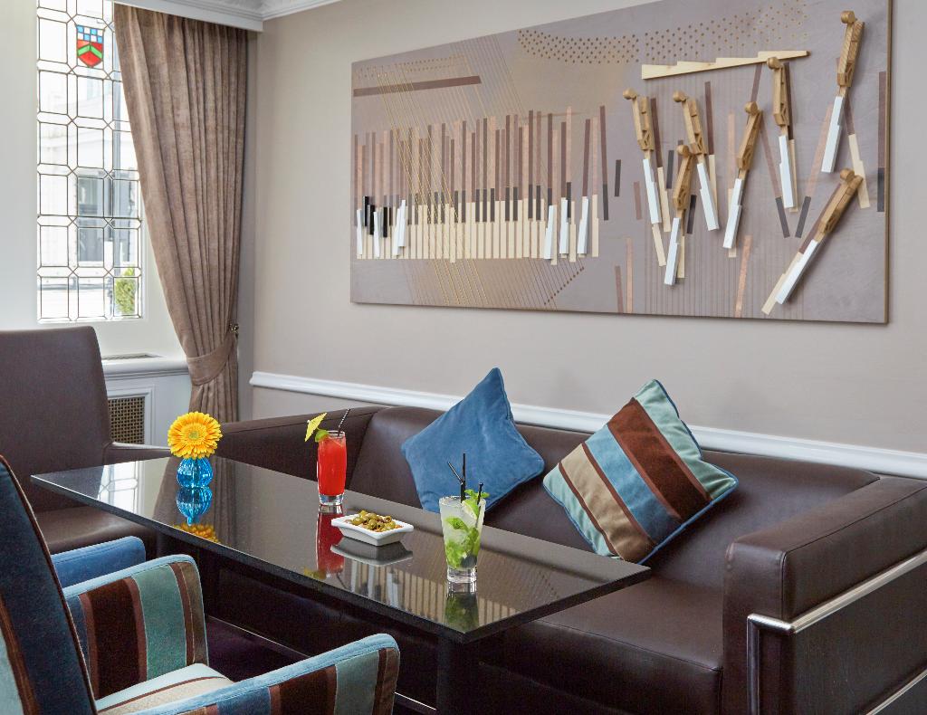Lancaster Gate - Bar