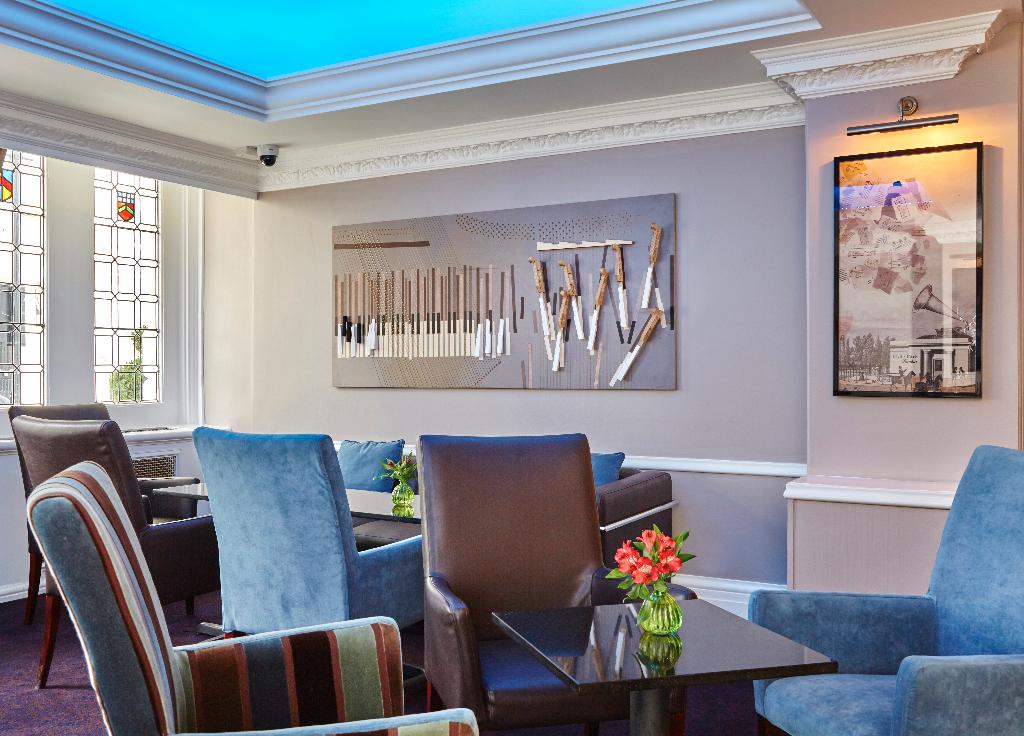 Lancaster Gate - Bar