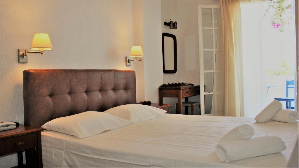 Artemis Santorini