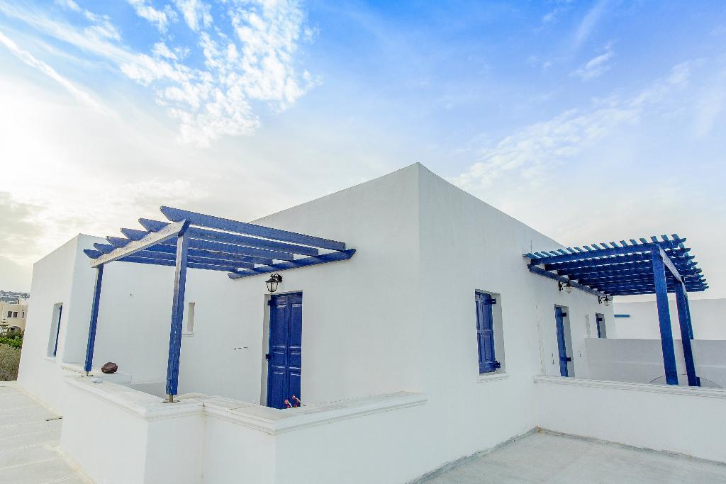 Rivari Santorini