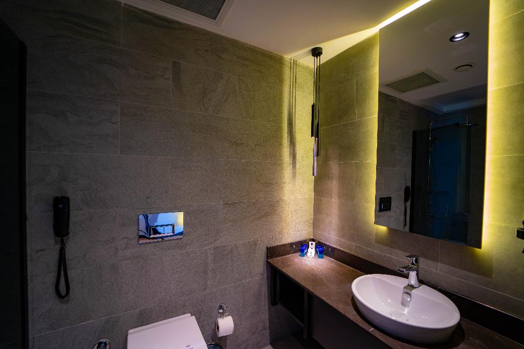 NoxInn Deluxe Hotel